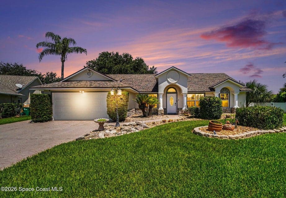 504 Lake Victoria Circle, Melbourne, FL 32940