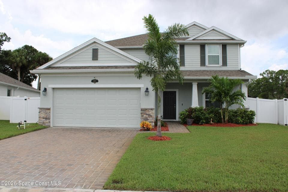 2871 Bobby Jones Street, Melbourne, FL 32904