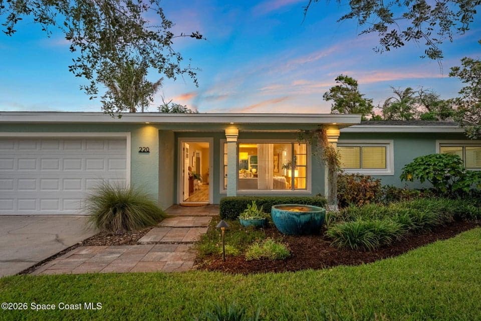 220 Harwood Avenue, Satellite Beach, FL 32937